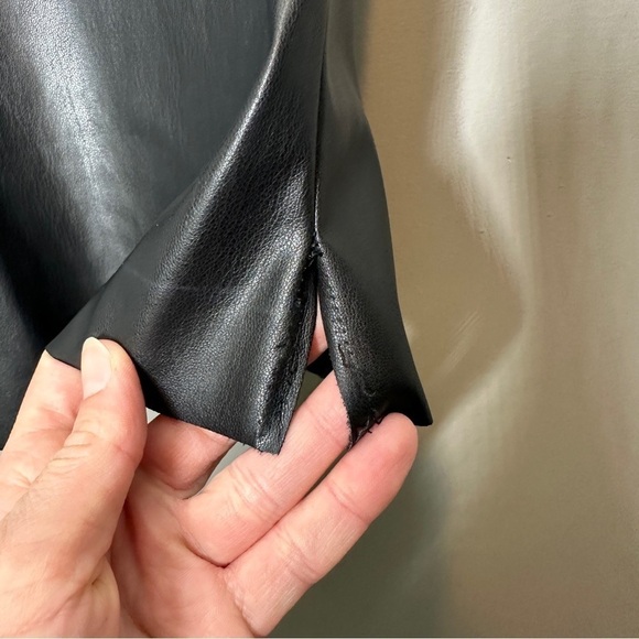 BAILEY 44 'HARDY' Black Faux Leather Tee - Picture 5 of 9